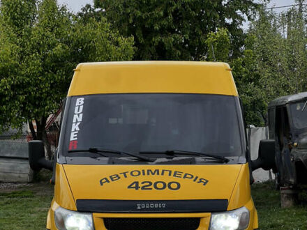 Форд Транзит 2002 у Вінниці на Automoto.ua Жовтий Форд Транзит, об'ємом двигуна 2 л та пробігом 404 тис. км за 4800 $, фото 1 на Automoto.ua