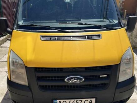 Желтый Форд Транзит, объемом двигателя 2.2 л и пробегом 300 тыс. км за 6000 $, фото 1 на Automoto.ua