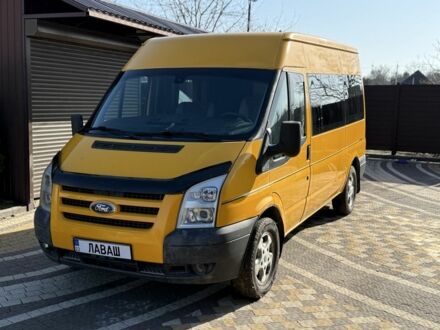 Желтый Форд Транзит, объемом двигателя 2.2 л и пробегом 247 тыс. км за 6800 $, фото 1 на Automoto.ua