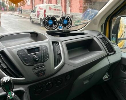 Желтый Форд Транзит, объемом двигателя 2 л и пробегом 220 тыс. км за 14500 $, фото 1 на Automoto.ua