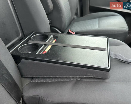 Серый Форд Транзит, объемом двигателя 2 л и пробегом 132 тыс. км за 17650 $, фото 88 на Automoto.ua