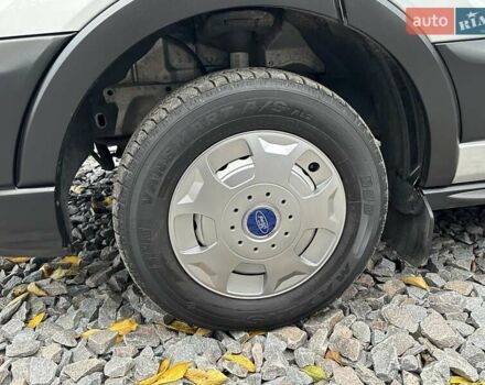 Серый Форд Транзит, объемом двигателя 2 л и пробегом 132 тыс. км за 17650 $, фото 17 на Automoto.ua