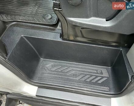 Серый Форд Транзит, объемом двигателя 2 л и пробегом 132 тыс. км за 17650 $, фото 50 на Automoto.ua