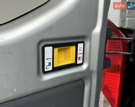 Серый Форд Транзит, объемом двигателя 2 л и пробегом 132 тыс. км за 17650 $, фото 92 на Automoto.ua