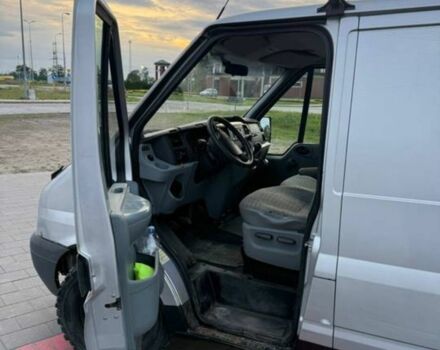 Серый Форд Транзит, объемом двигателя 2.4 л и пробегом 250 тыс. км за 5881 $, фото 3 на Automoto.ua