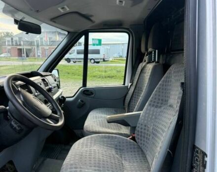 Серый Форд Транзит, объемом двигателя 2.4 л и пробегом 250 тыс. км за 5881 $, фото 4 на Automoto.ua