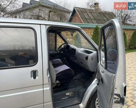 Сірий Форд Транзит, об'ємом двигуна 2.5 л та пробігом 400 тис. км за 2350 $, фото 16 на Automoto.ua