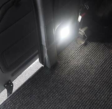 Сірий Форд Транзит, об'ємом двигуна 2.2 л та пробігом 300 тис. км за 8300 $, фото 23 на Automoto.ua