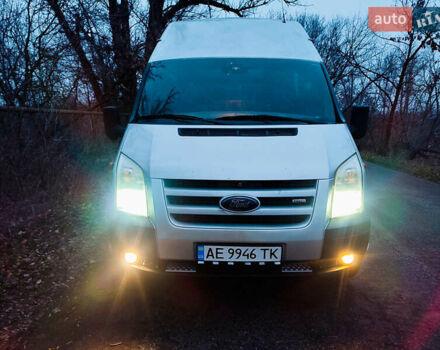 Сірий Форд Транзит, об'ємом двигуна 2.4 л та пробігом 288 тис. км за 9500 $, фото 27 на Automoto.ua