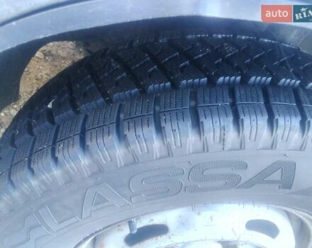 Синий Форд Транзит, объемом двигателя 2.2 л и пробегом 200 тыс. км за 9000 $, фото 2 на Automoto.ua