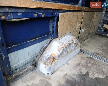 Синий Форд Транзит, объемом двигателя 2 л и пробегом 785 тыс. км за 3100 $, фото 9 на Automoto.ua