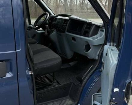 Синій Форд Транзит, об'ємом двигуна 2.4 л та пробігом 337 тис. км за 13500 $, фото 18 на Automoto.ua