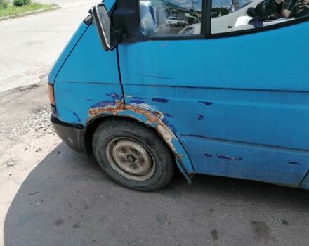 Синий Форд Транзит, объемом двигателя 2 л и пробегом 1000 тыс. км за 1650 $, фото 4 на Automoto.ua