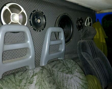 Синій Форд Транзит, об'ємом двигуна 2.5 л та пробігом 308 тис. км за 3000 $, фото 5 на Automoto.ua