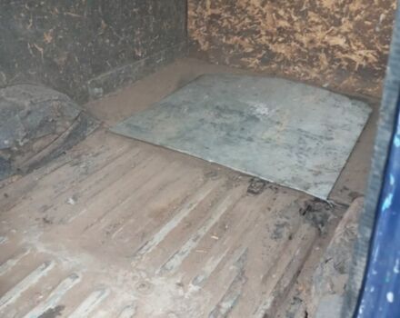 Синий Форд Транзит, объемом двигателя 2.5 л и пробегом 500 тыс. км за 1150 $, фото 4 на Automoto.ua