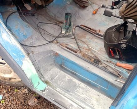 Синій Форд Транзит, об'ємом двигуна 2.5 л та пробігом 200 тис. км за 1500 $, фото 2 на Automoto.ua