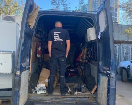 Синий Форд Транзит, объемом двигателя 2 л и пробегом 570 тыс. км за 2550 $, фото 7 на Automoto.ua