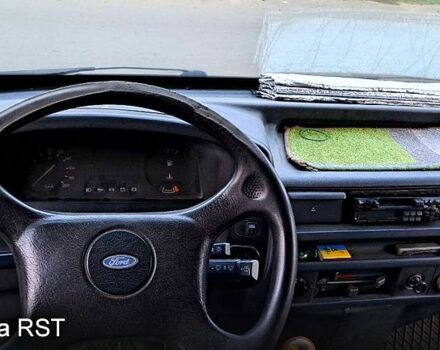 Синій Форд Транзит, об'ємом двигуна 2.5 л та пробігом 134 тис. км за 2600 $, фото 4 на Automoto.ua