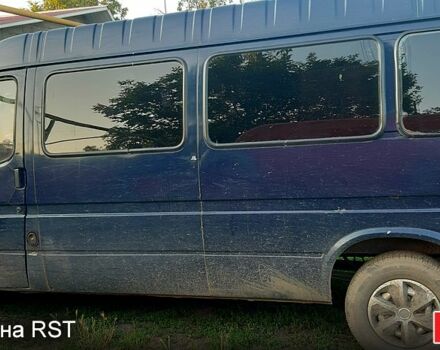 Синий Форд Транзит, объемом двигателя 2.5 л и пробегом 258 тыс. км за 3000 $, фото 1 на Automoto.ua