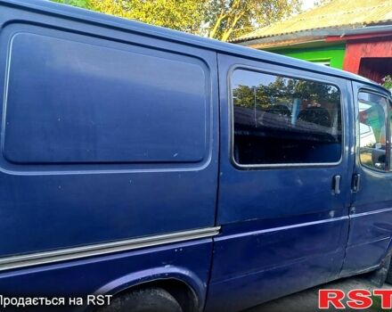 Синий Форд Транзит, объемом двигателя 2.5 л и пробегом 300 тыс. км за 2300 $, фото 1 на Automoto.ua