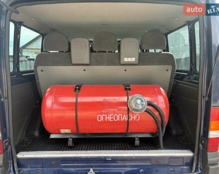 Форд Транзит 2001 у Змиеве на Automoto.ua Синій Форд Транзит, об'ємом двигуна 2.3 л та пробігом 86 тис. км за 8750 $, фото 2 на Automoto.ua