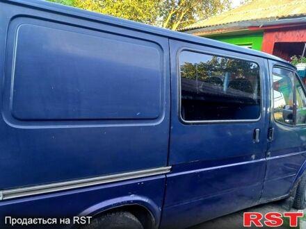 Форд Транзит 2000 у Овруче на Automoto.ua Синій Форд Транзит, об'ємом двигуна 2.5 л та пробігом 300 тис. км за 2300 $, фото 1 на Automoto.ua