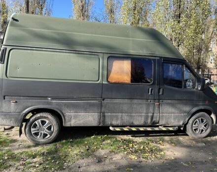 Зеленый Форд Транзит, объемом двигателя 2.5 л и пробегом 1000 тыс. км за 1700 $, фото 1 на Automoto.ua