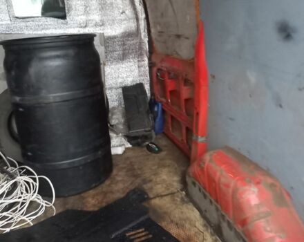 Зелений Форд Транзит, об'ємом двигуна 2.2 л та пробігом 412 тис. км за 1784 $, фото 6 на Automoto.ua