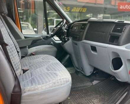 Помаранчевий Форд Транзит, об'ємом двигуна 2.2 л та пробігом 270 тис. км за 13200 $, фото 12 на Automoto.ua