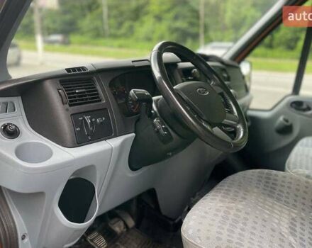 Помаранчевий Форд Транзит, об'ємом двигуна 2.2 л та пробігом 270 тис. км за 13200 $, фото 7 на Automoto.ua