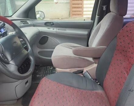 Фиолетовый Форд Виндстар, объемом двигателя 3 л и пробегом 207 тыс. км за 2500 $, фото 1 на Automoto.ua