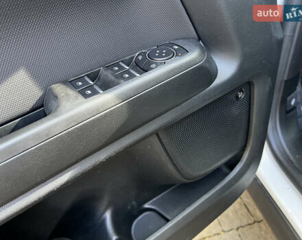 Белый Форд Bronco Sport, объемом двигателя 2 л и пробегом 158 тыс. км за 28800 $, фото 14 на Automoto.ua