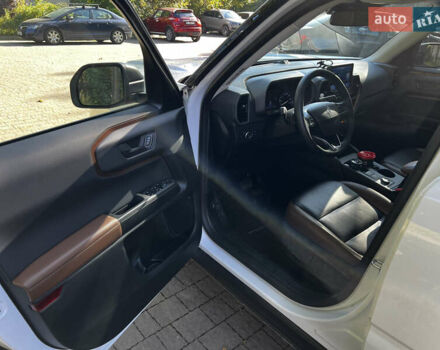 Белый Форд Bronco Sport, объемом двигателя 2 л и пробегом 158 тыс. км за 28800 $, фото 9 на Automoto.ua