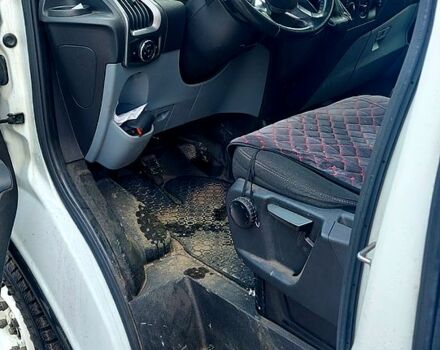 Белый Форд Custom, объемом двигателя 2 л и пробегом 160 тыс. км за 12000 $, фото 5 на Automoto.ua