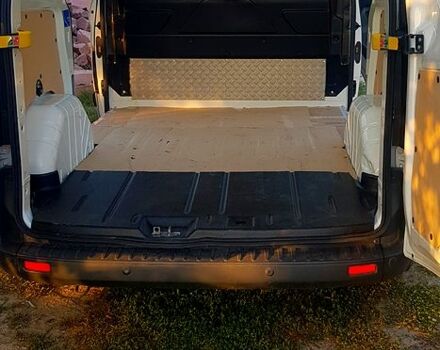 Білий Форд Custom, об'ємом двигуна 2 л та пробігом 295 тис. км за 13500 $, фото 3 на Automoto.ua