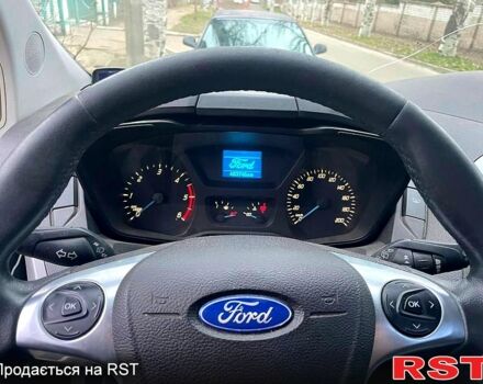 Белый Форд Custom, объемом двигателя 2.2 л и пробегом 403 тыс. км за 12000 $, фото 9 на Automoto.ua