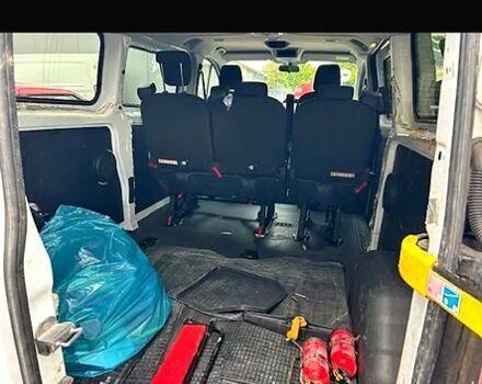 Белый Форд Custom, объемом двигателя 2 л и пробегом 208 тыс. км за 16480 $, фото 5 на Automoto.ua