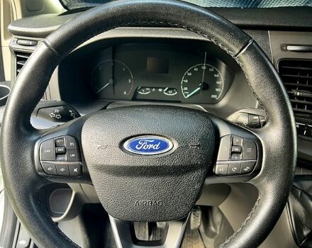 Белый Форд Custom, объемом двигателя 2 л и пробегом 94 тыс. км за 26500 $, фото 4 на Automoto.ua