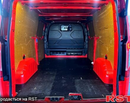 Красный Форд Custom, объемом двигателя 20 л и пробегом 228 тыс. км за 16800 $, фото 13 на Automoto.ua