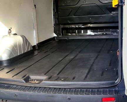 Сірий Форд Custom, об'ємом двигуна 2 л та пробігом 220 тис. км за 15400 $, фото 6 на Automoto.ua
