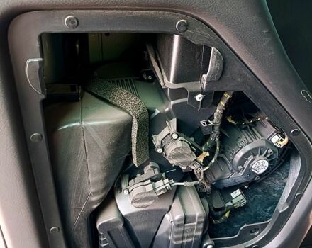 Серый Форд Custom, объемом двигателя 2.2 л и пробегом 279 тыс. км за 15900 $, фото 9 на Automoto.ua