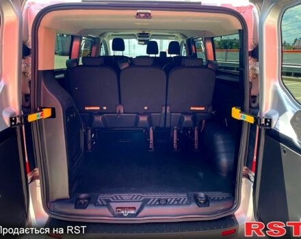 Серый Форд Custom, объемом двигателя 2 л и пробегом 195 тыс. км за 22500 $, фото 4 на Automoto.ua