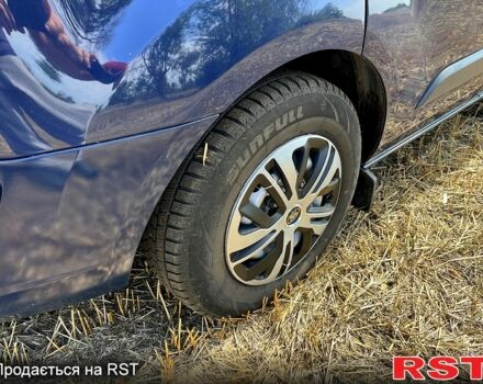 Синий Форд Custom, объемом двигателя 2.2 л и пробегом 260 тыс. км за 10000 $, фото 10 на Automoto.ua