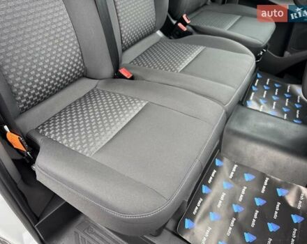 Белый Форд E-Transit, объемом двигателя 0 л и пробегом 9 тыс. км за 39900 $, фото 35 на Automoto.ua