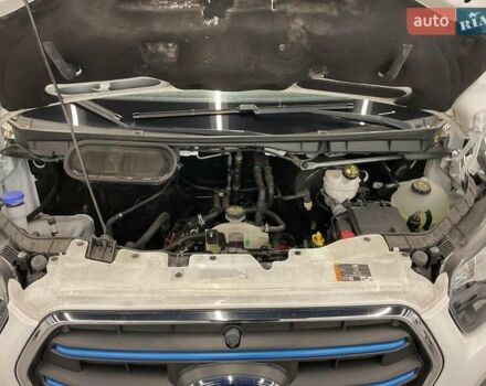 Білий Форд E-Transit, об'ємом двигуна 0 л та пробігом 38 тис. км за 33000 $, фото 11 на Automoto.ua