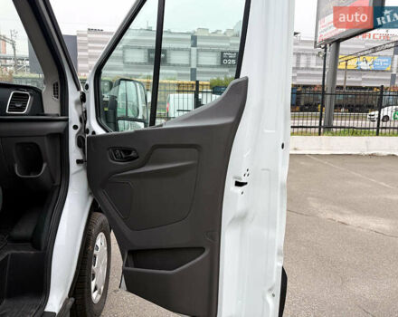Белый Форд E-Transit, объемом двигателя 0 л и пробегом 4 тыс. км за 29999 $, фото 17 на Automoto.ua