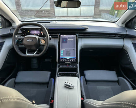 Белый Форд Explorer EV, объемом двигателя 0 л и пробегом 5 тыс. км за 38000 $, фото 71 на Automoto.ua