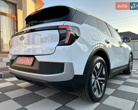 Белый Форд Explorer EV, объемом двигателя 0 л и пробегом 5 тыс. км за 38000 $, фото 18 на Automoto.ua