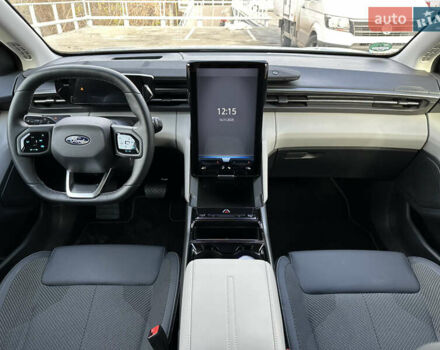 Синий Форд Explorer EV, объемом двигателя 0 л и пробегом 8 тыс. км за 35900 $, фото 13 на Automoto.ua