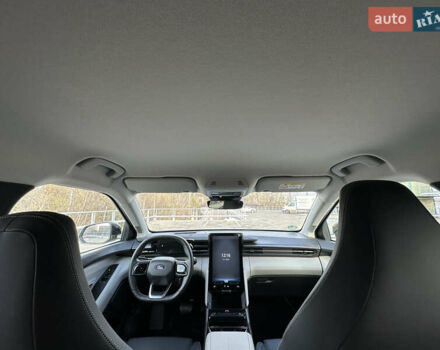 Синий Форд Explorer EV, объемом двигателя 0 л и пробегом 8 тыс. км за 35900 $, фото 16 на Automoto.ua